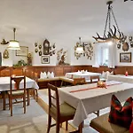 Hanserhof Фермерский дом *